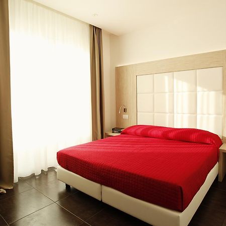 Hotel Fantasy Riccione Extérieur photo
