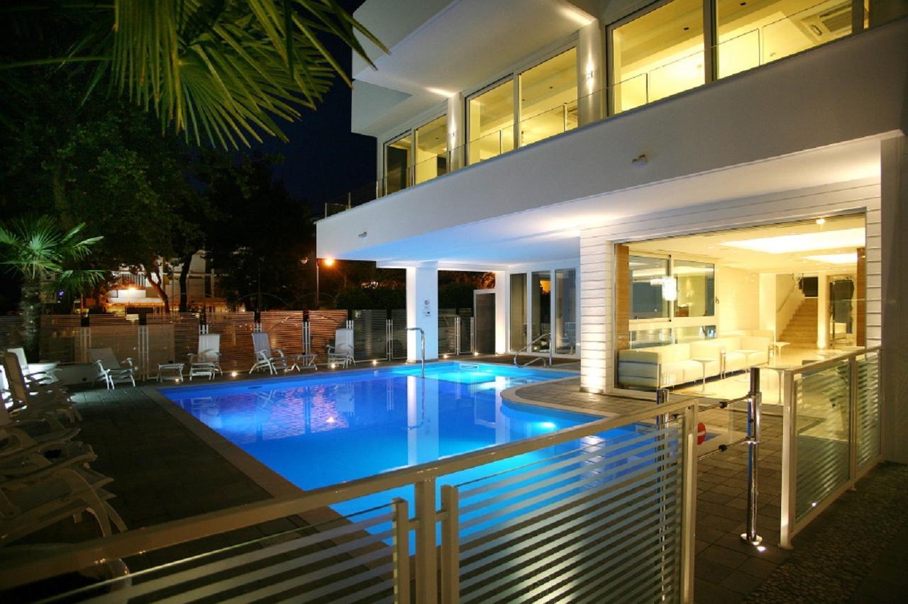 Hotel Fantasy Riccione Extérieur photo